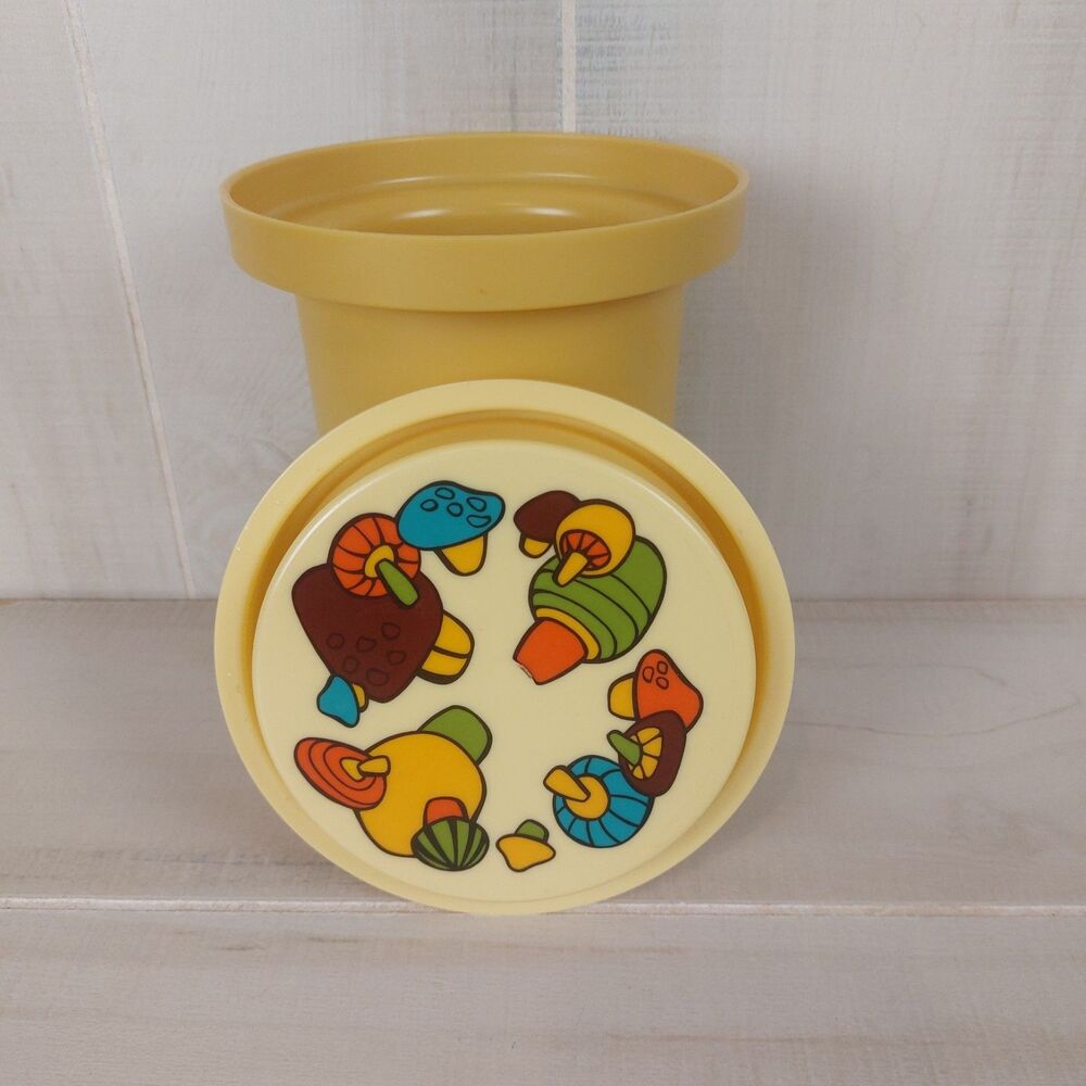 Vintage 1970s Rubbermaid Merry Mushroom Canister 7.5" Tall Yellow